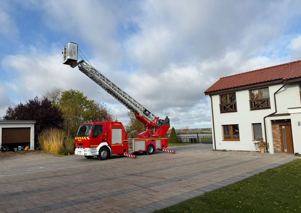 Renault Midlum 210 - משאית אש: תמונה 2 Renault Midlum 210 - משאית אש: תמונה 2