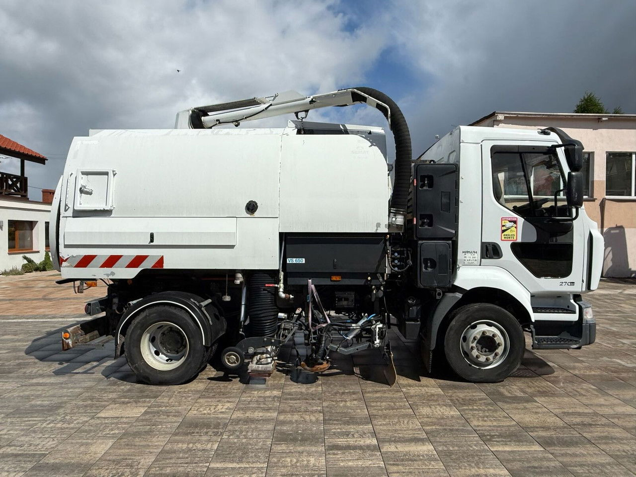 Renault Midlum 270 DXi - מטאטא כבישים: תמונה 4 Renault Midlum 270 DXi - מטאטא כבישים: תמונה 4