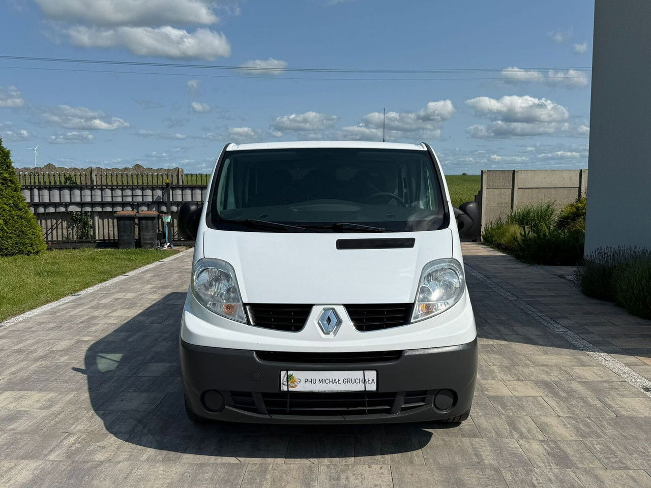 Renault Trafic 2.0 Doka 6 osobowy Klimatyzacja Hak - כלי רכב מסחרי קטן: תמונה 2 Renault Trafic 2.0 Doka 6 osobowy Klimatyzacja Hak - כלי רכב מסחרי קטן: תמונה 2