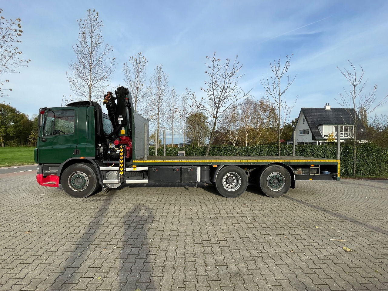 DAF CF 75.310 With Palfinger PK20002 crane - משאית צד נופל/ שטוחה, משאית מנוף: תמונה 3 DAF CF 75.310 With Palfinger PK20002 crane - משאית צד נופל/ שטוחה, משאית מנוף: תמונה 3