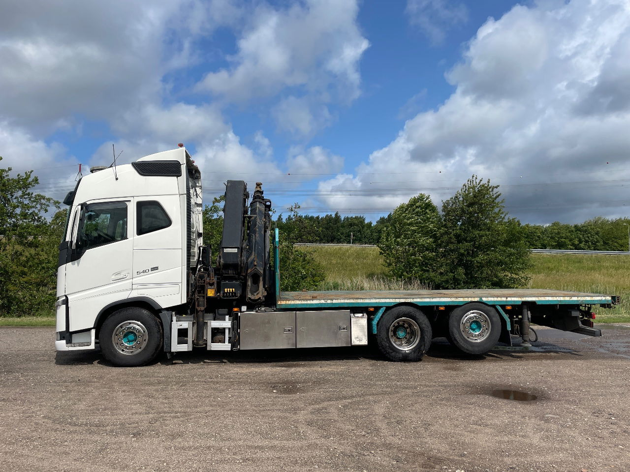 Volvo FH 13.540 FH 540 with hiab 477 e6 with remote - משאית מנוף: תמונה 3 Volvo FH 13.540 FH 540 with hiab 477 e6 with remote - משאית מנוף: תמונה 3