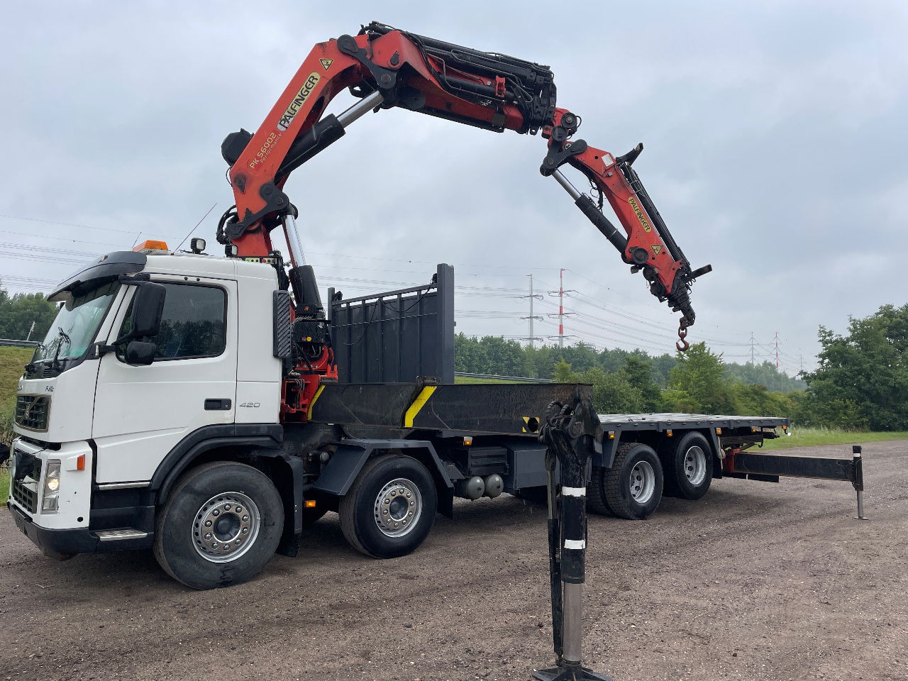 Volvo FM 12.420 with palfinger PK56002 with jib and winch, excellent condition - משאית מנוף: תמונה 1 Volvo FM 12.420 with palfinger PK56002 with jib and winch, excellent condition - משאית מנוף: תמונה 1