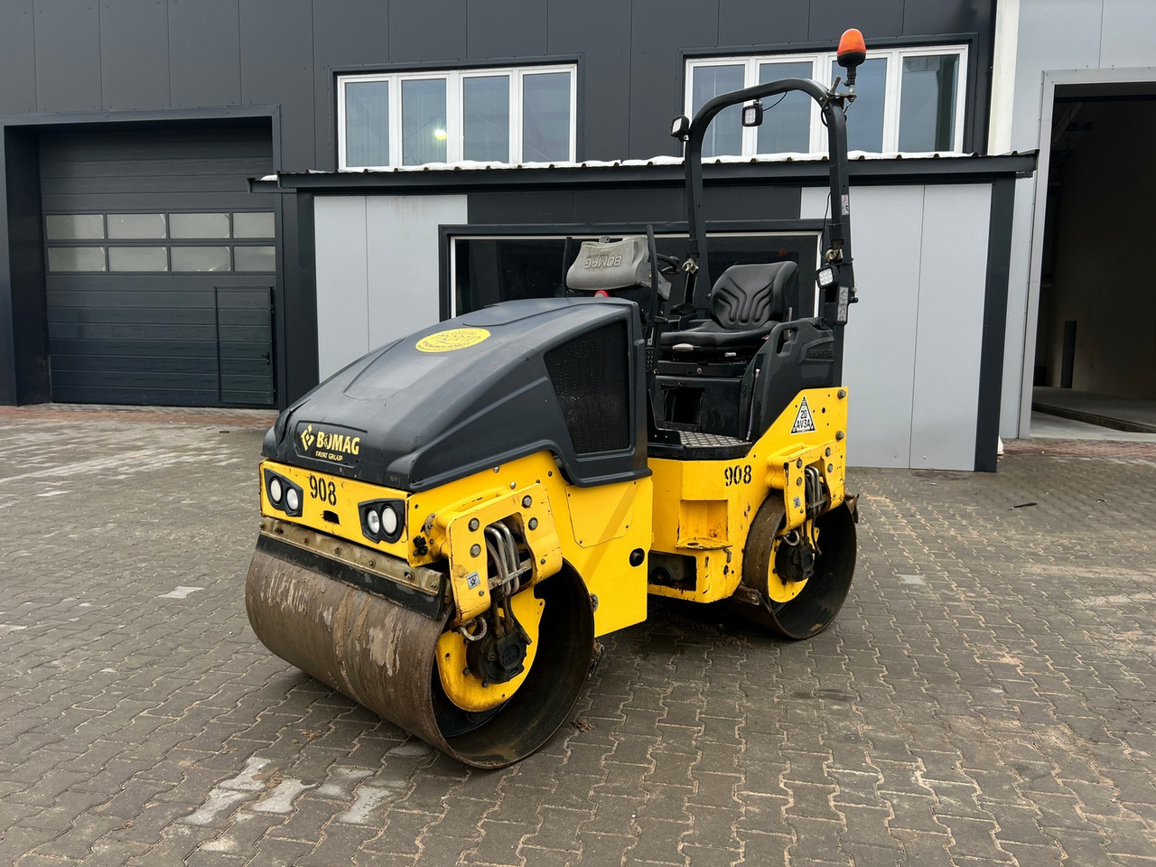 Bomag BW120AD-5 - רולר: תמונה 1 Bomag BW120AD-5 - רולר: תמונה 1