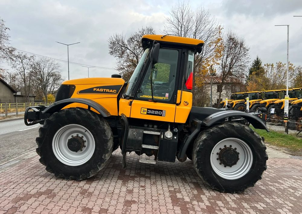 JCB Fastrac 3220 - טרקטור חקלאי: תמונה 2 JCB Fastrac 3220 - טרקטור חקלאי: תמונה 2