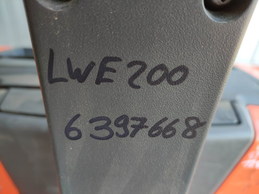 BT LWE200 - משאית משטחים: תמונה 5 BT LWE200 - משאית משטחים: תמונה 5