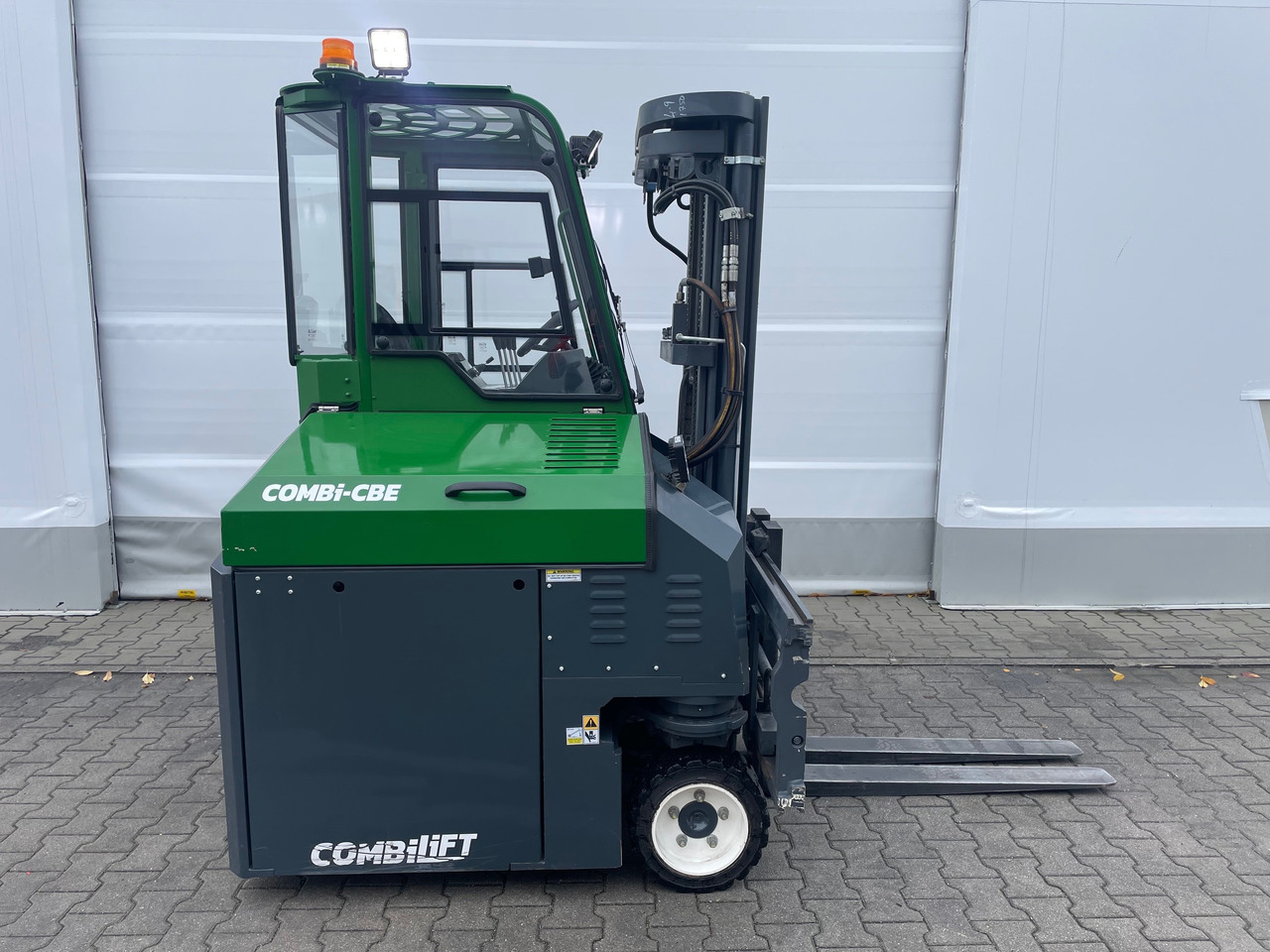 Combilift CBE 2500 - משאית הגעה ב-4 דרכים: תמונה 2 Combilift CBE 2500 - משאית הגעה ב-4 דרכים: תמונה 2