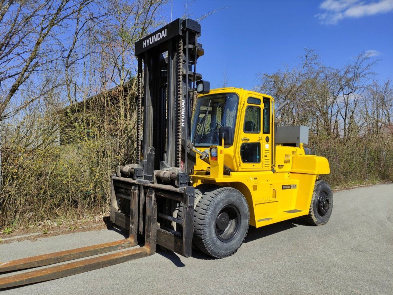 Hyundai 160D-7E - מפעיל מכולות: תמונה 5 Hyundai 160D-7E - מפעיל מכולות: תמונה 5