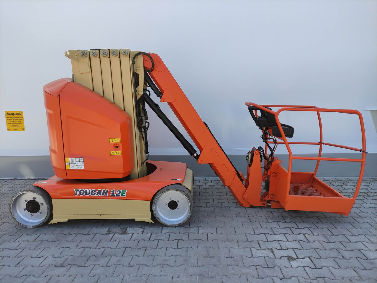 JLG Toucan 12 E (LACK NEU) - מעלית תורן אנכית: תמונה 2 JLG Toucan 12 E (LACK NEU) - מעלית תורן אנכית: תמונה 2