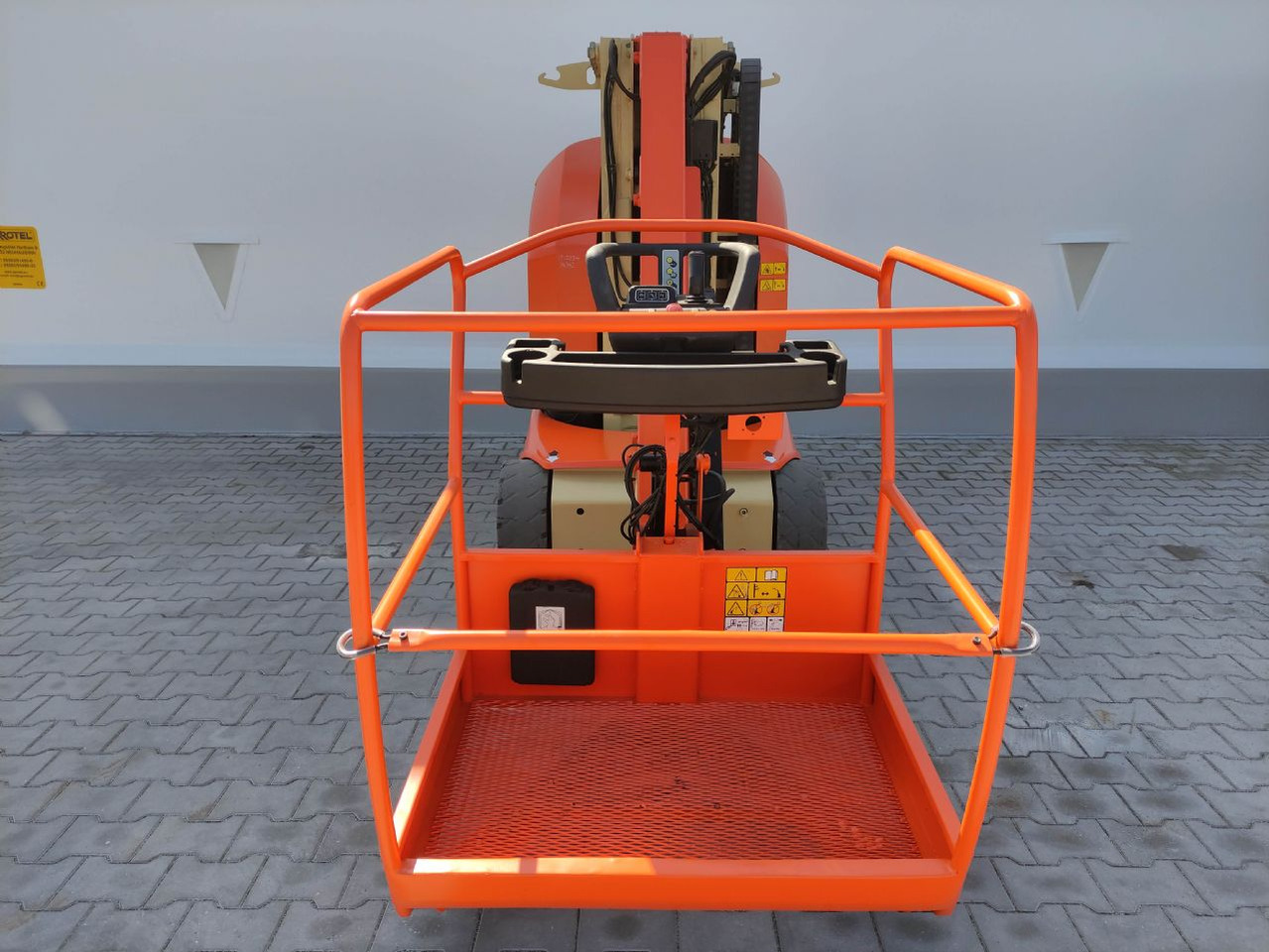 JLG Toucan 12 E (LACK NEU) - מעלית תורן אנכית: תמונה 3 JLG Toucan 12 E (LACK NEU) - מעלית תורן אנכית: תמונה 3