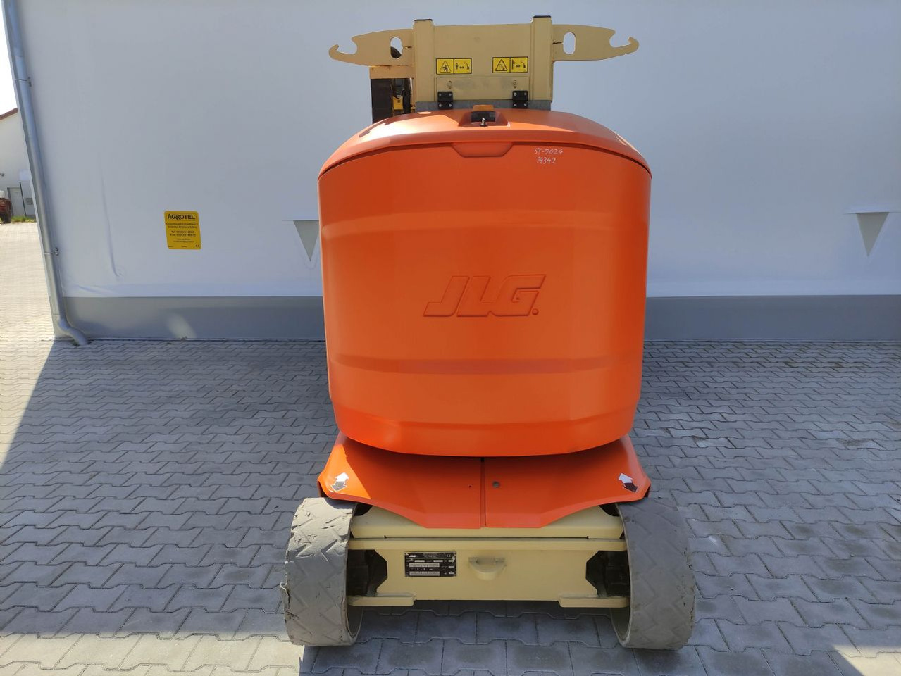 JLG Toucan 12 E (LACK NEU) - מעלית תורן אנכית: תמונה 4 JLG Toucan 12 E (LACK NEU) - מעלית תורן אנכית: תמונה 4