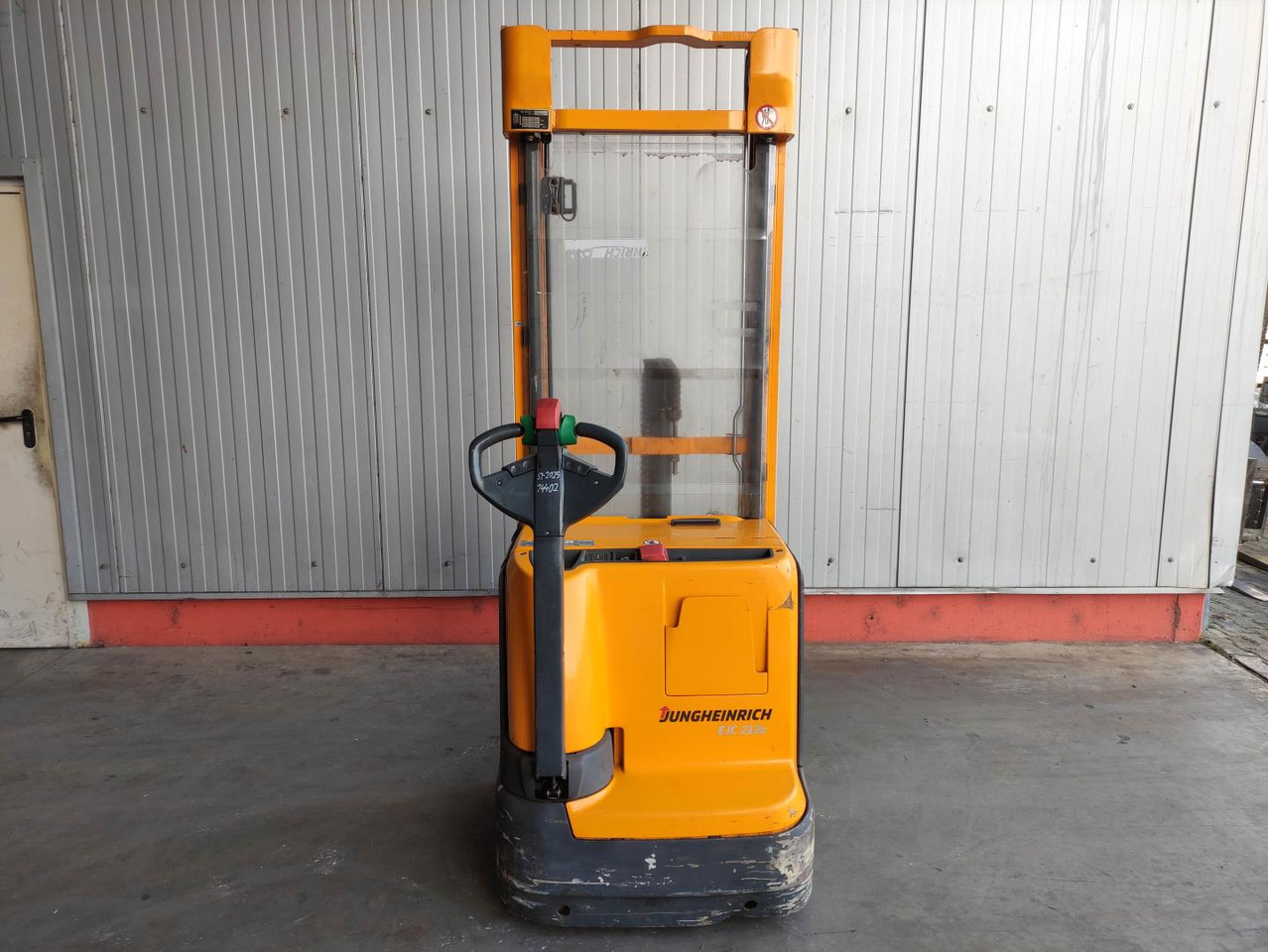 Jungheinrich EJC 212 Z - מערים: תמונה 4 Jungheinrich EJC 212 Z - מערים: תמונה 4