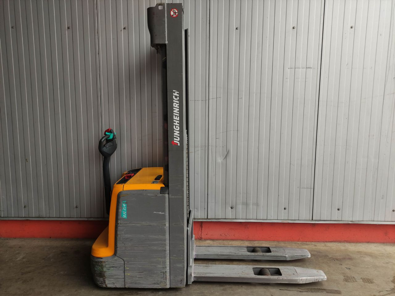 Jungheinrich EJC 214 - מערים: תמונה 2 Jungheinrich EJC 214 - מערים: תמונה 2