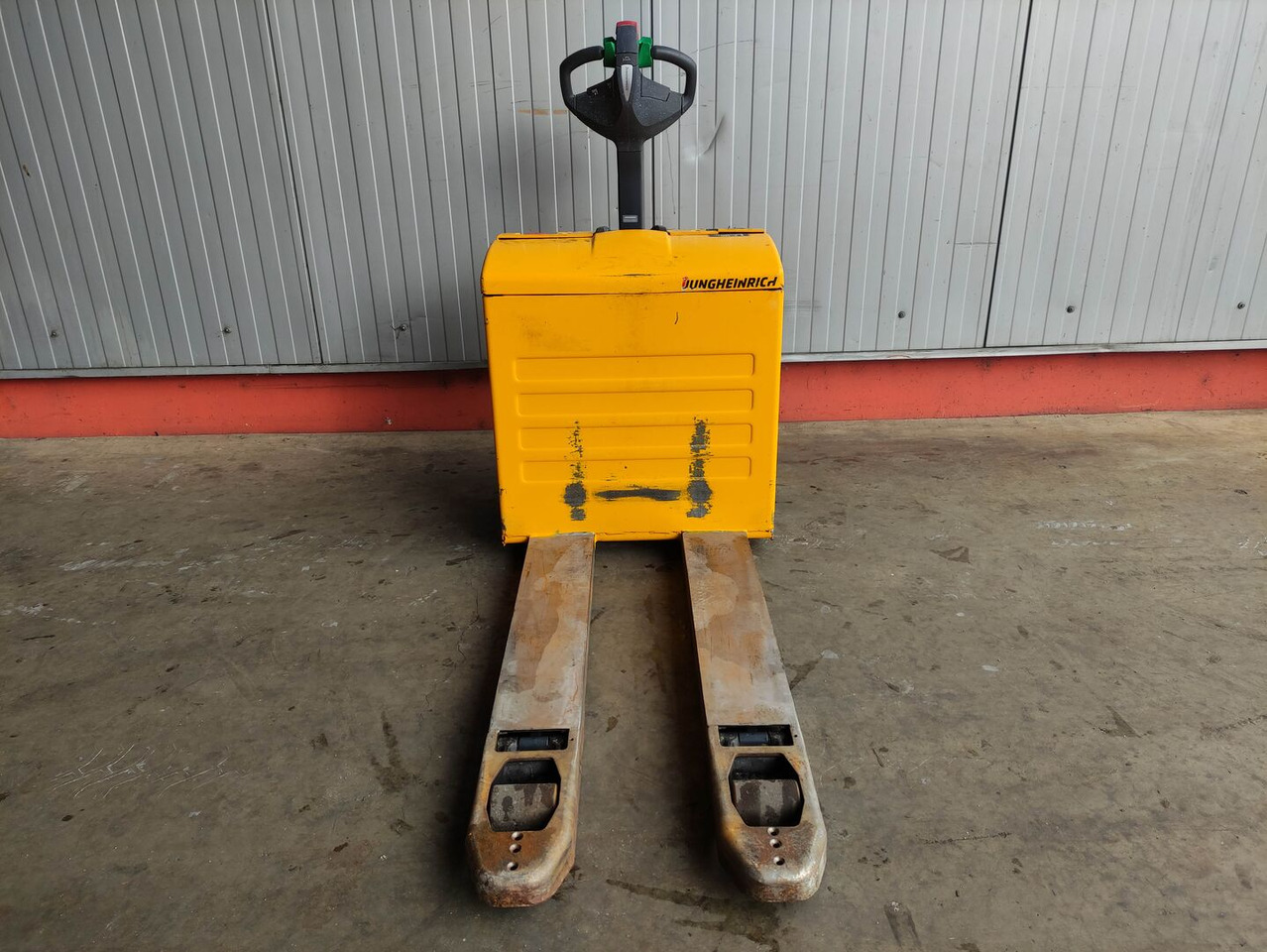 Jungheinrich EJE 120 - משאית משטחים: תמונה 3 Jungheinrich EJE 120 - משאית משטחים: תמונה 3