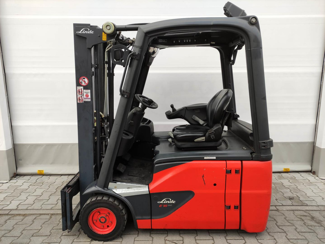 Linde E16-02-386-EVO - מלגזה חשמלית: תמונה 1 Linde E16-02-386-EVO - מלגזה חשמלית: תמונה 1