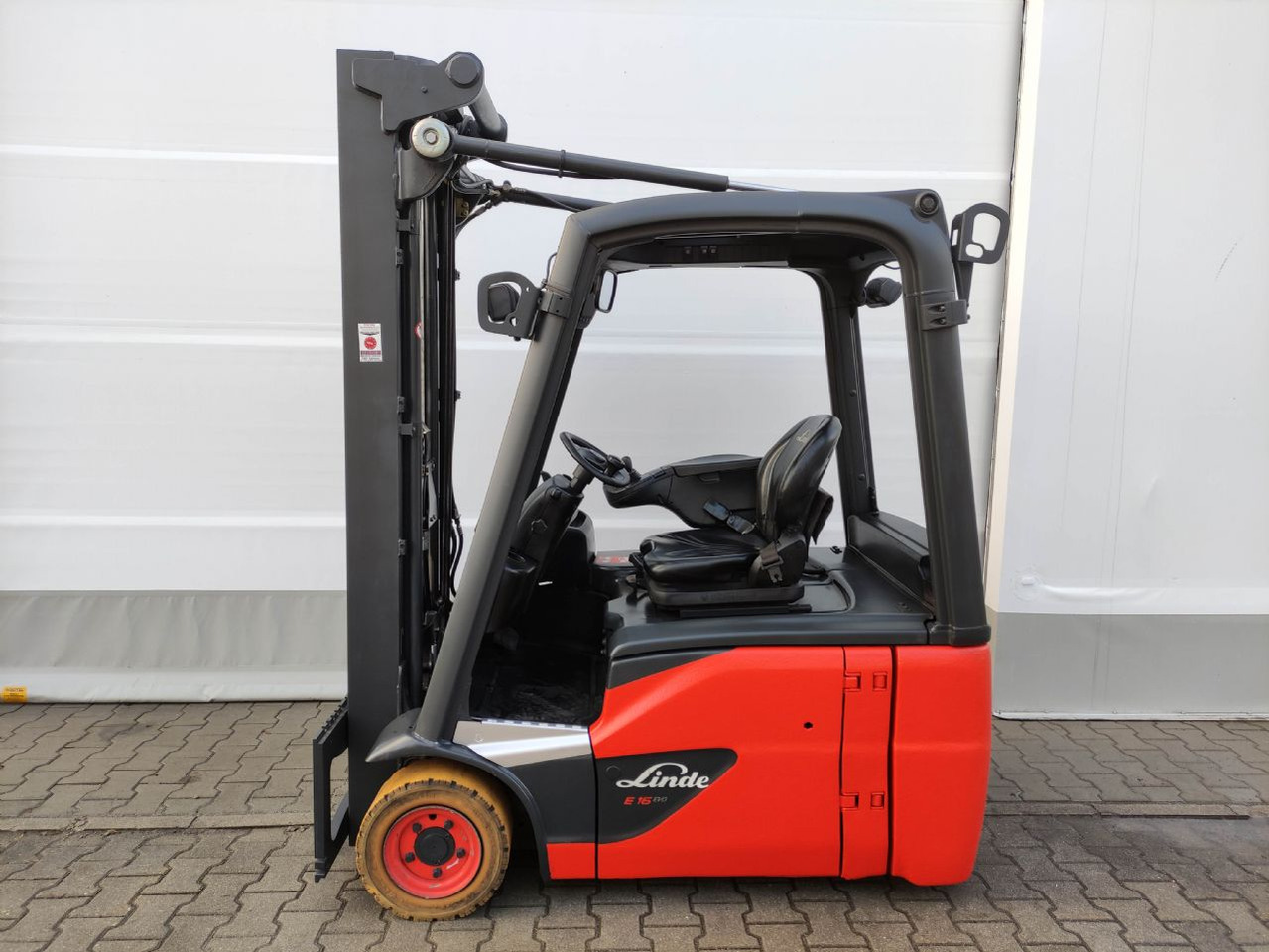 Linde E16-02-386-EVO - מלגזה חשמלית: תמונה 1 Linde E16-02-386-EVO - מלגזה חשמלית: תמונה 1