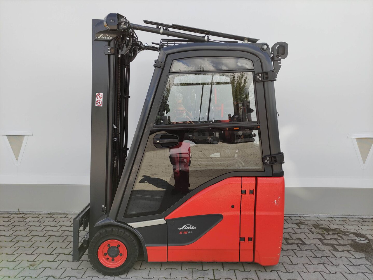 Linde E16H-02-386-EVO - מלגזה חשמלית: תמונה 1 Linde E16H-02-386-EVO - מלגזה חשמלית: תמונה 1