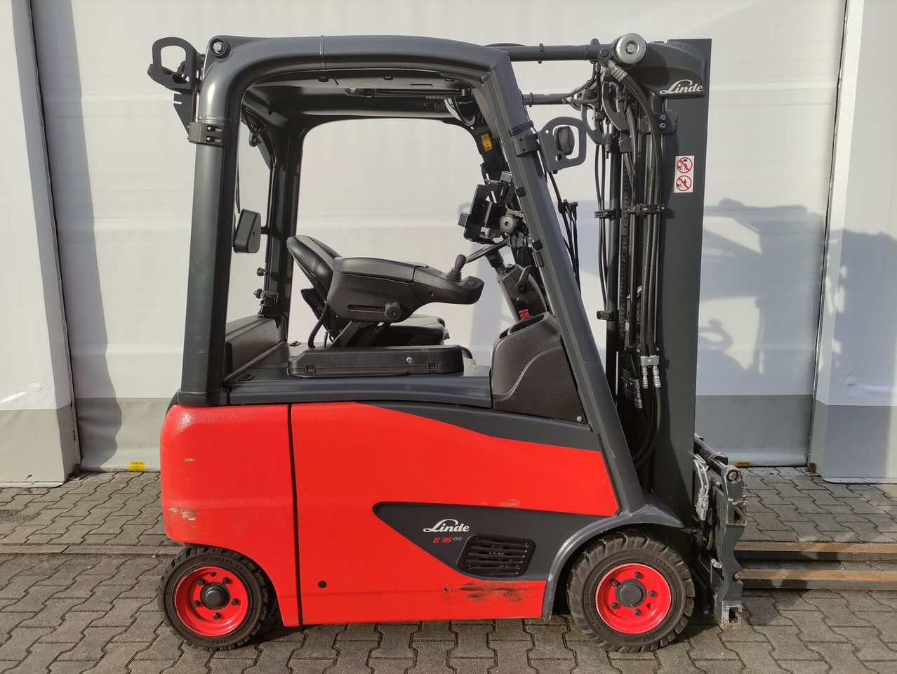 Linde E16PH-02-386 - מלגזה חשמלית: תמונה 2 Linde E16PH-02-386 - מלגזה חשמלית: תמונה 2