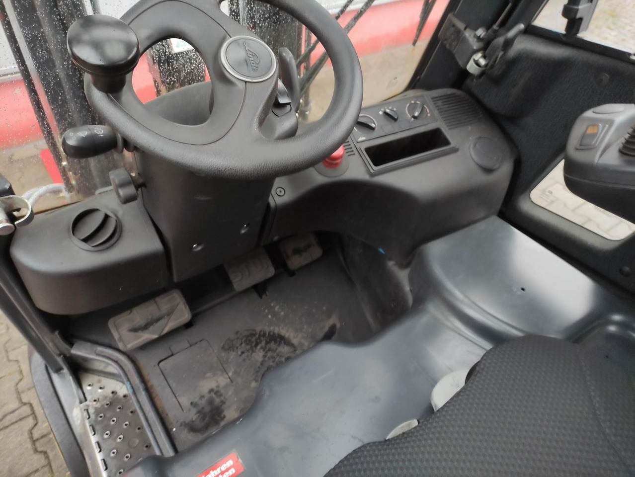 Linde E18PH-EVO - מלגזה חשמלית: תמונה 5 Linde E18PH-EVO - מלגזה חשמלית: תמונה 5