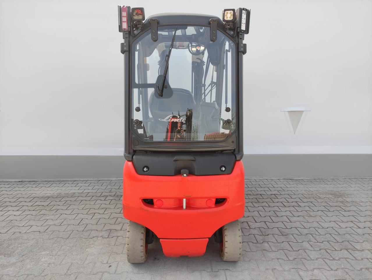Linde E20PH-02-EVO-386 - מלגזה חשמלית: תמונה 4 Linde E20PH-02-EVO-386 - מלגזה חשמלית: תמונה 4