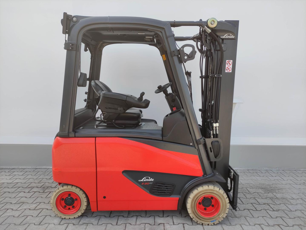 Linde E20PH-02-EVO-386 - מלגזה חשמלית: תמונה 2 Linde E20PH-02-EVO-386 - מלגזה חשמלית: תמונה 2
