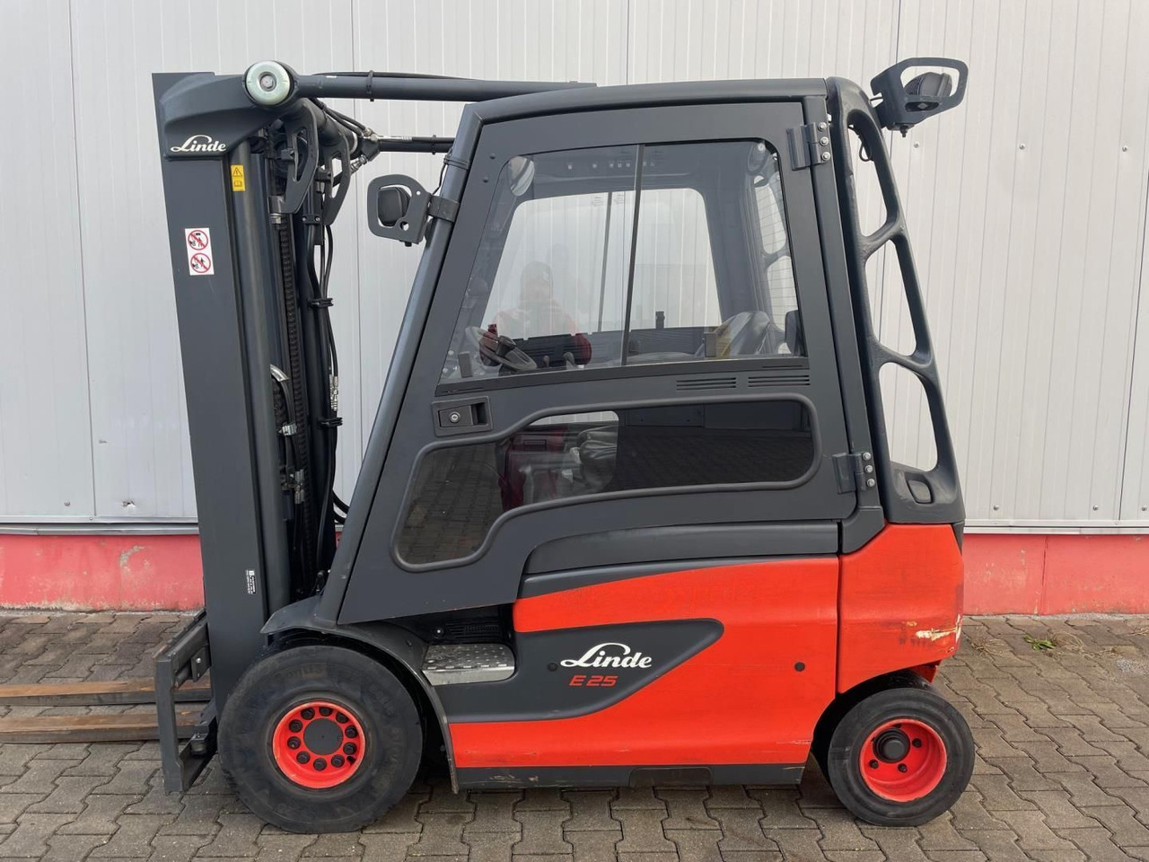 מלגזה חשמלית Linde E25-01-387: תמונה 1
