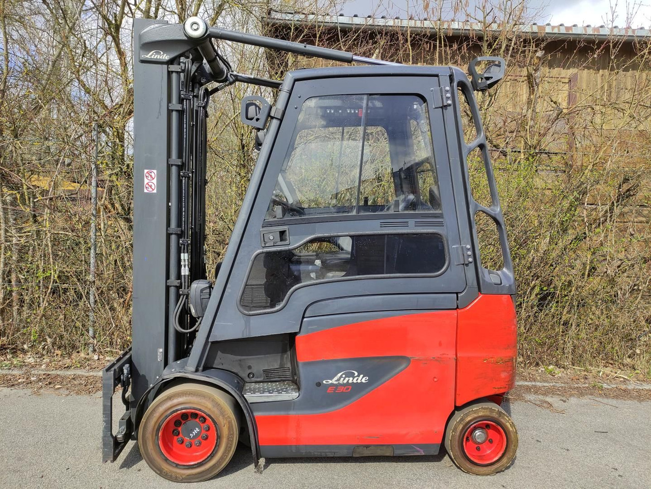 Linde E30H-01/600-387 - מלגזה חשמלית: תמונה 1 Linde E30H-01/600-387 - מלגזה חשמלית: תמונה 1