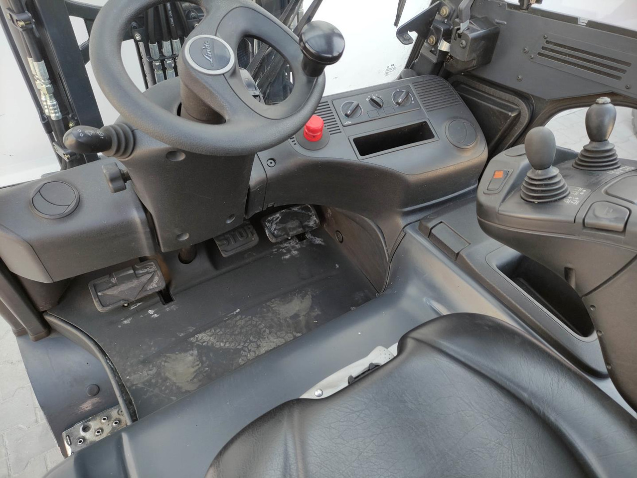 Linde E30L-01-387 - מלגזה חשמלית: תמונה 5 Linde E30L-01-387 - מלגזה חשמלית: תמונה 5