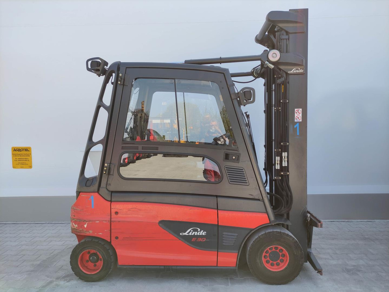 Linde E30L-01-387 - מלגזה חשמלית: תמונה 2 Linde E30L-01-387 - מלגזה חשמלית: תמונה 2