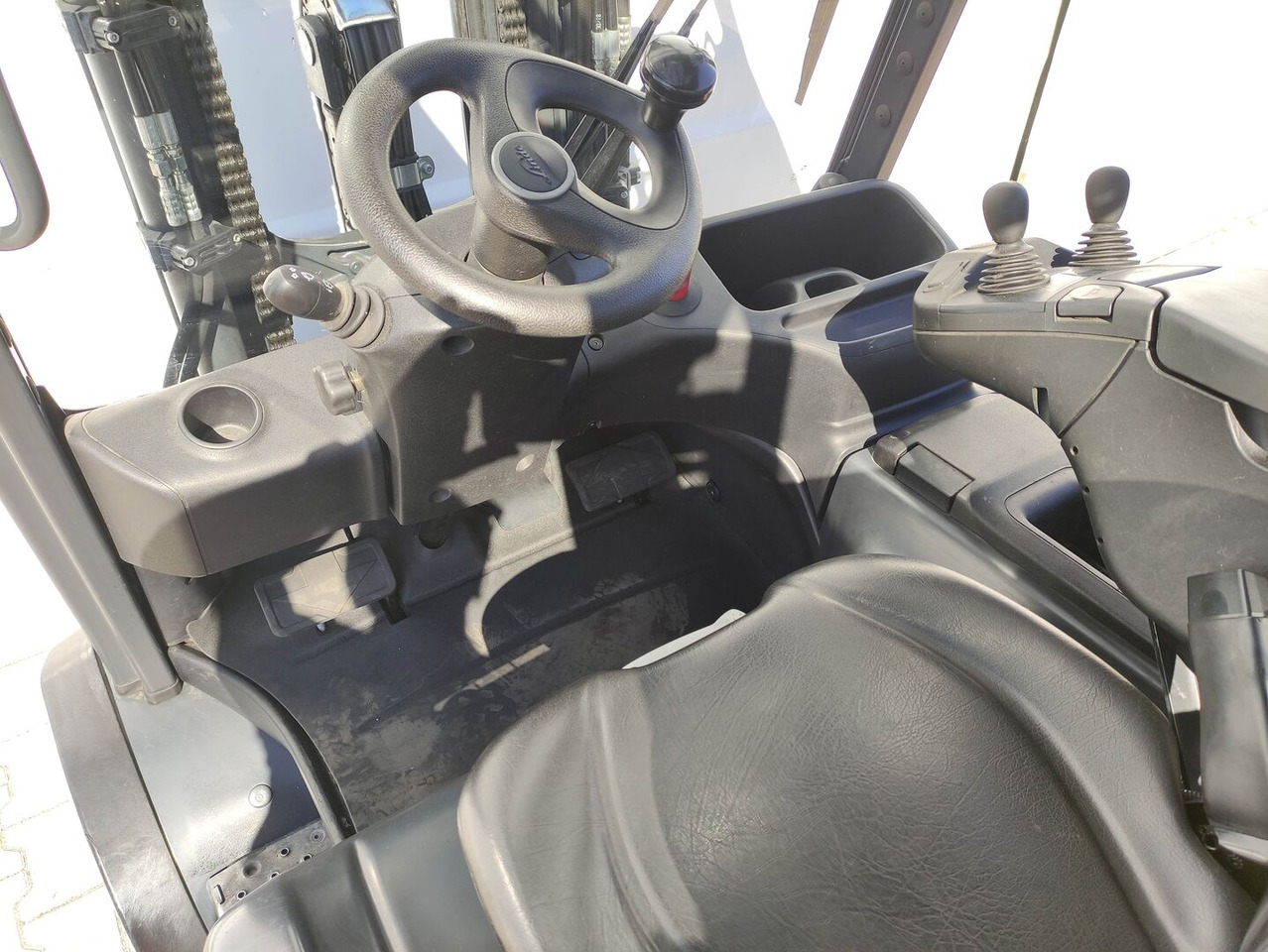 Linde E35L-01-387 - מלגזה חשמלית: תמונה 5 Linde E35L-01-387 - מלגזה חשמלית: תמונה 5