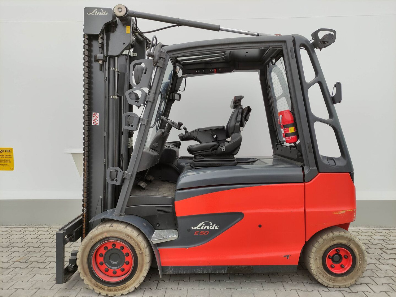 Linde E50HL-01-388 - מלגזה חשמלית: תמונה 1 Linde E50HL-01-388 - מלגזה חשמלית: תמונה 1