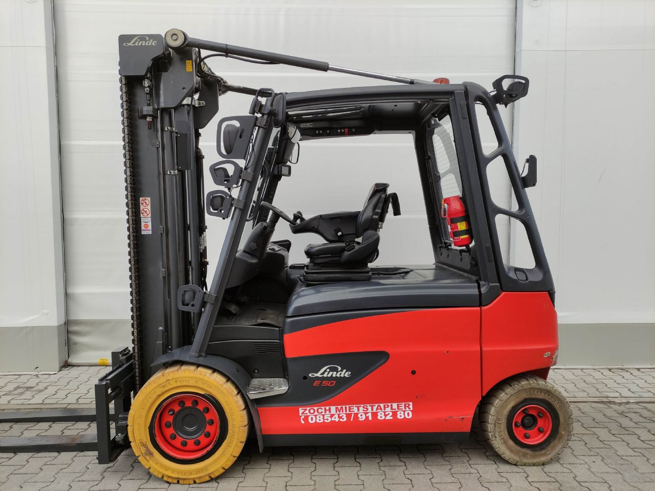 Linde E50HL-01-388 - מלגזה חשמלית: תמונה 1 Linde E50HL-01-388 - מלגזה חשמלית: תמונה 1