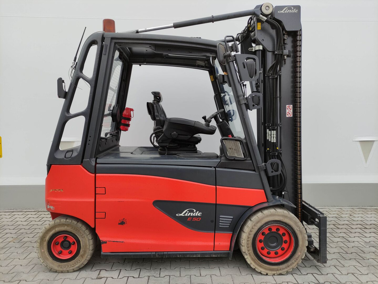 Linde E50HL-01-388 - מלגזה חשמלית: תמונה 2 Linde E50HL-01-388 - מלגזה חשמלית: תמונה 2