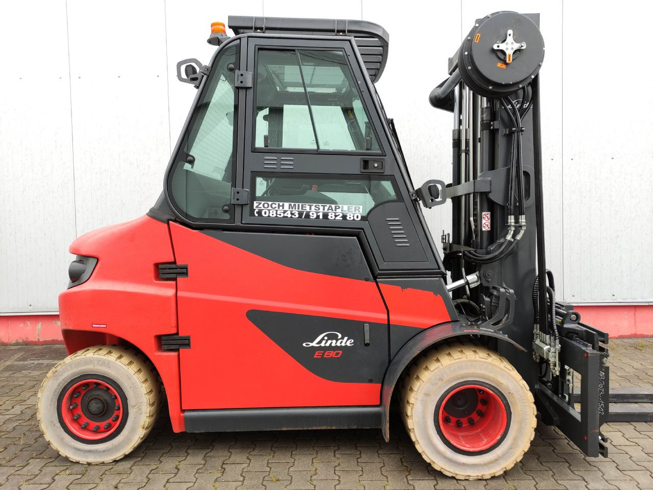 Linde E80-01-127 - מלגזה חשמלית: תמונה 2 Linde E80-01-127 - מלגזה חשמלית: תמונה 2