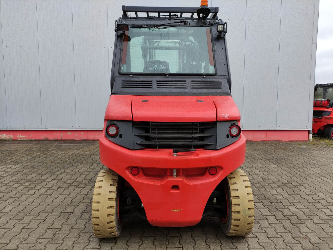 Linde E80-01-127 - מלגזה חשמלית: תמונה 4 Linde E80-01-127 - מלגזה חשמלית: תמונה 4