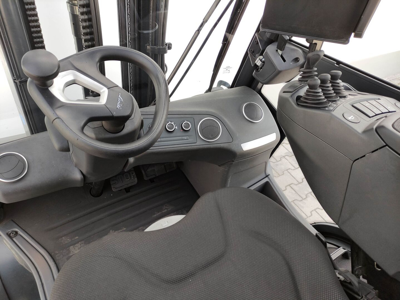 Linde H35D-01-120 (LACK NEU) - מלגזת סולר: תמונה 5 Linde H35D-01-120 (LACK NEU) - מלגזת סולר: תמונה 5