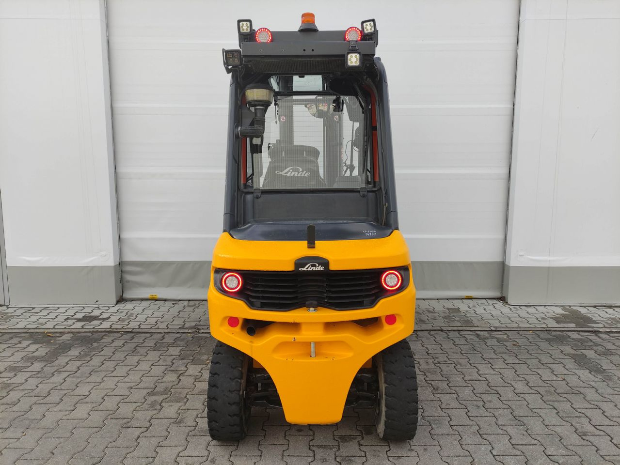 Linde H35D-01-120 - מלגזת סולר: תמונה 4 Linde H35D-01-120 - מלגזת סולר: תמונה 4