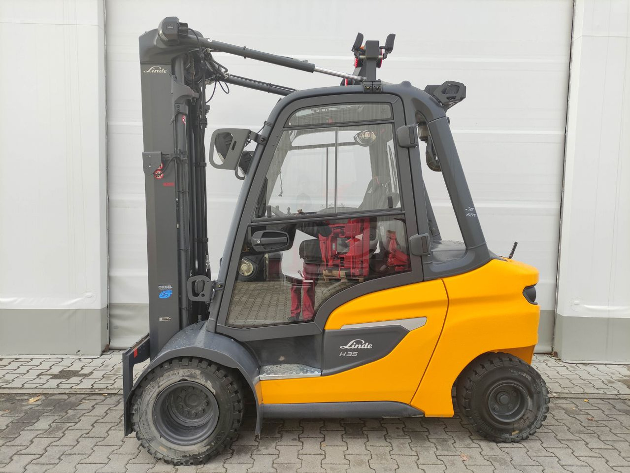 Linde H35D-01-120 - מלגזת סולר: תמונה 1 Linde H35D-01-120 - מלגזת סולר: תמונה 1