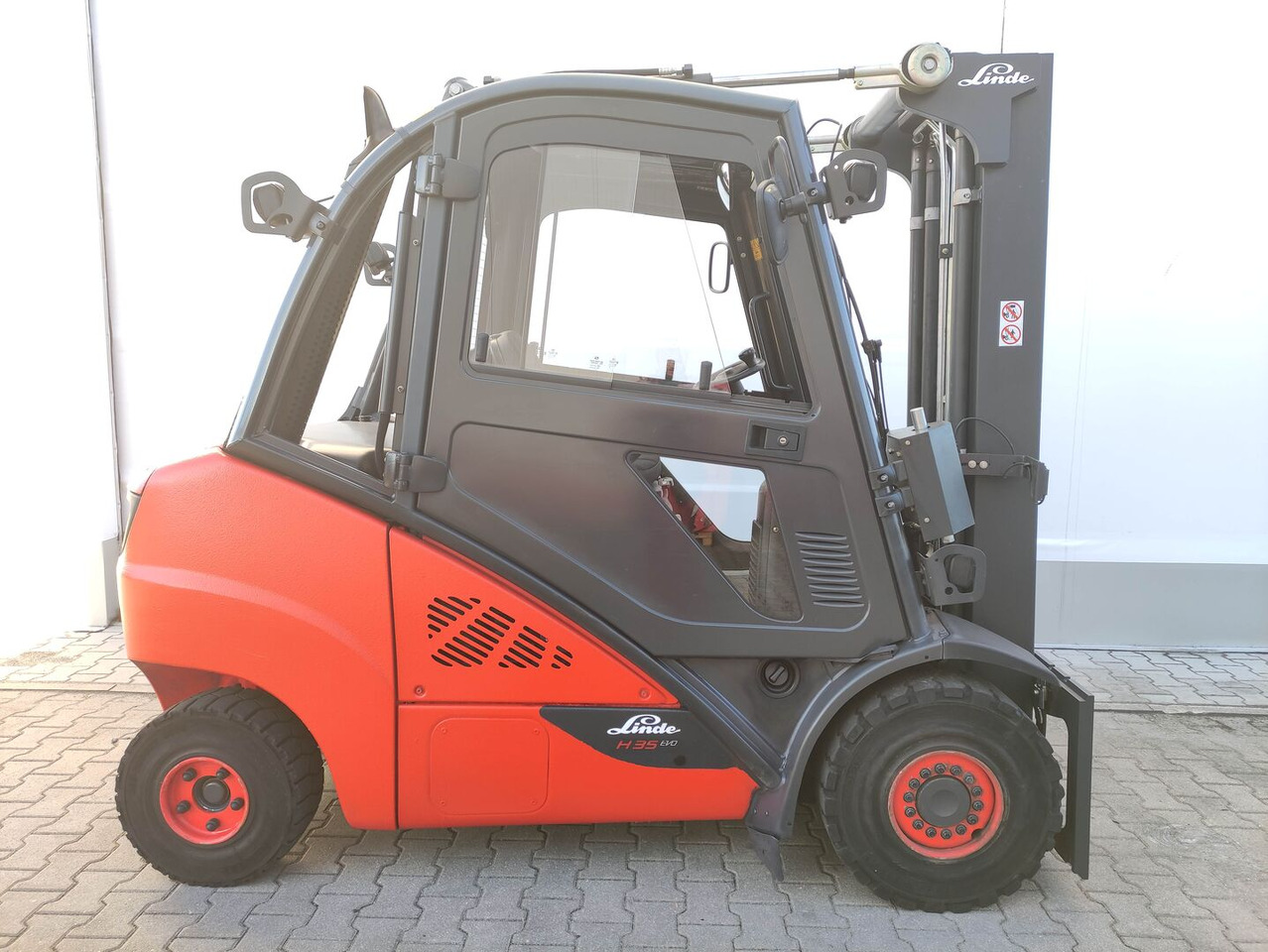 Linde H35D-393-02 EVO / LACK NEU - מלגזת סולר: תמונה 2 Linde H35D-393-02 EVO / LACK NEU - מלגזת סולר: תמונה 2