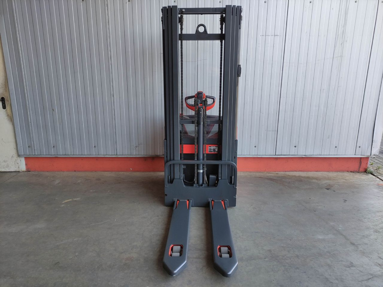 Linde L16-1173 (LACK NEU) - מערים: תמונה 3 Linde L16-1173 (LACK NEU) - מערים: תמונה 3