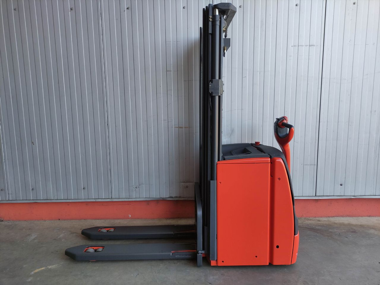 Linde L16-1173 (LACK NEU) - מערים: תמונה 1 Linde L16-1173 (LACK NEU) - מערים: תמונה 1