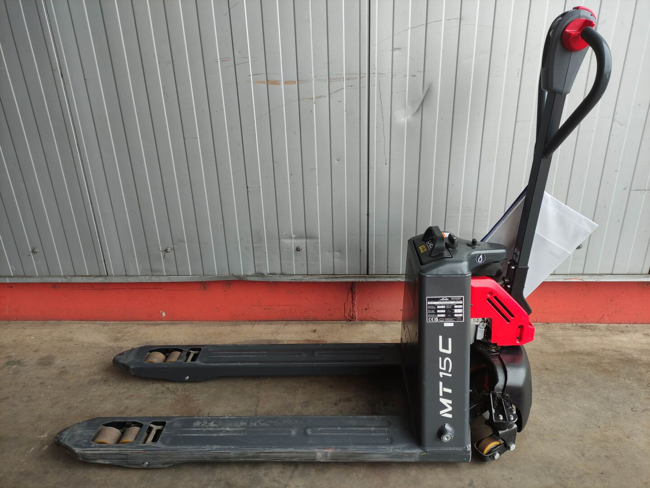 Linde MT15C - משאית משטחים: תמונה 1 Linde MT15C - משאית משטחים: תמונה 1