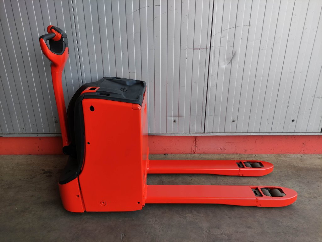 Linde T20 - משאית משטחים: תמונה 2 Linde T20 - משאית משטחים: תמונה 2