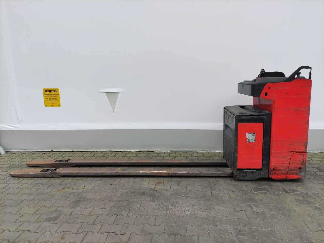 Linde T25R (mit Sitz) - משאית משטחים: תמונה 1 Linde T25R (mit Sitz) - משאית משטחים: תמונה 1
