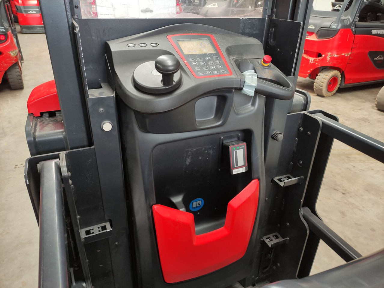 Linde V10-02 - בוחר הזמנות: תמונה 5 Linde V10-02 - בוחר הזמנות: תמונה 5