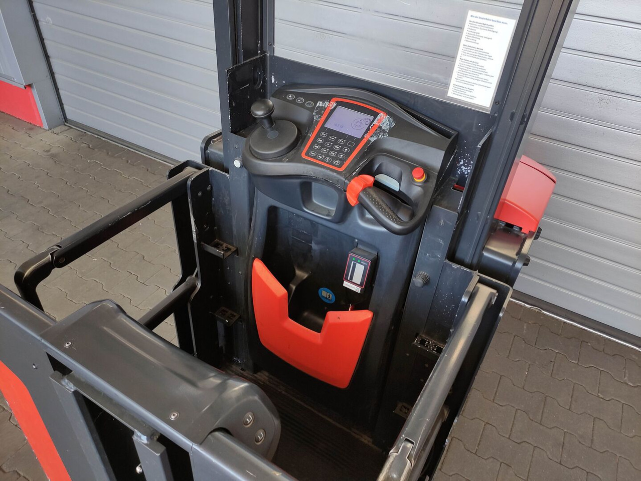 Linde V10-02 - בוחר הזמנות: תמונה 5 Linde V10-02 - בוחר הזמנות: תמונה 5
