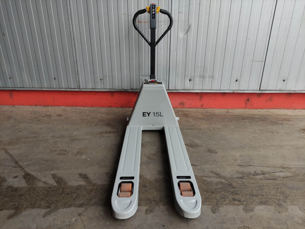 Pramac EY15L *NEU* - משאית משטחים: תמונה 3 Pramac EY15L *NEU* - משאית משטחים: תמונה 3