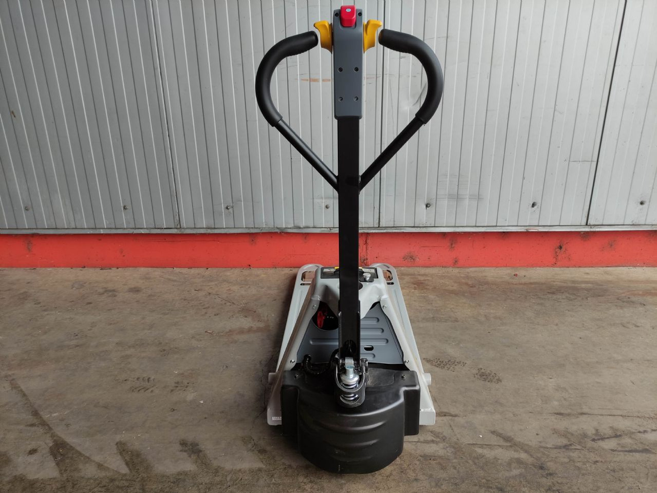 Pramac EY15L *NEU* - משאית משטחים: תמונה 4 Pramac EY15L *NEU* - משאית משטחים: תמונה 4