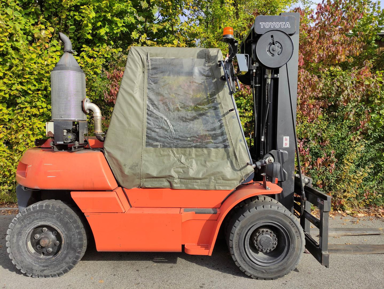 Toyota 50-5FD60 - מלגזת סולר: תמונה 2 Toyota 50-5FD60 - מלגזת סולר: תמונה 2