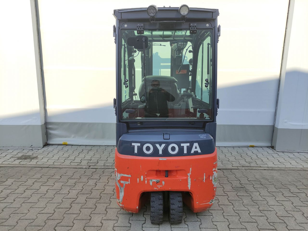 Toyota 8FBE16T - מלגזה חשמלית: תמונה 4 Toyota 8FBE16T - מלגזה חשמלית: תמונה 4
