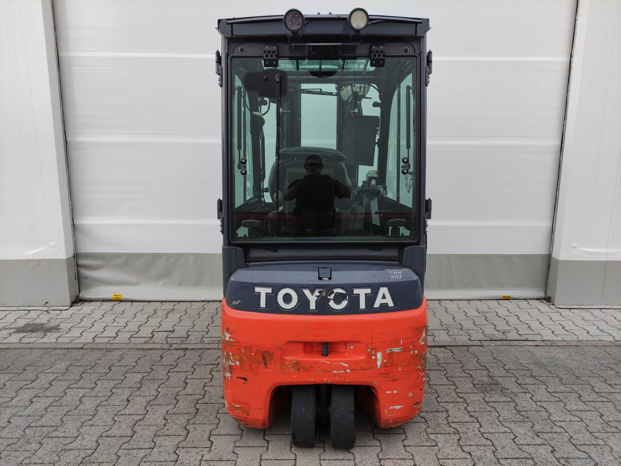 Toyota 8FBE16T - מלגזה חשמלית: תמונה 4 Toyota 8FBE16T - מלגזה חשמלית: תמונה 4